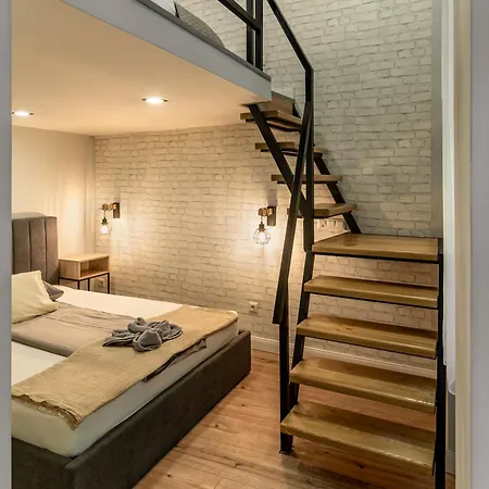 Royal Vintage Loft With 2 Bathrooms