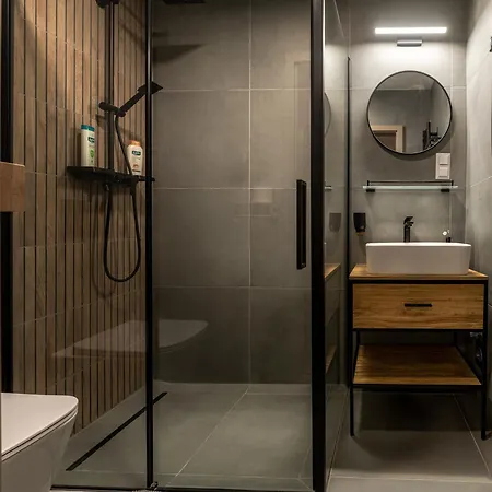 Royal Vintage Loft With 2 Bathrooms Apartmán